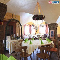 Salle du petit-déjeuner située dans le restaurant Alpenglück Hotel & Restaurant Fotos