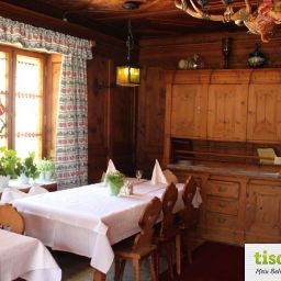 Sala de desayuno en el restaurante Isserwirt Fotos