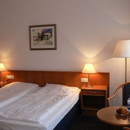 Номер Zum Rathaus Stadt-gut-Hotel Fotos
