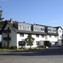 Exterior view Zur Burgruine Frauenberg Fotos