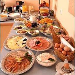 Buffet Zum Schiffchen Fotos
