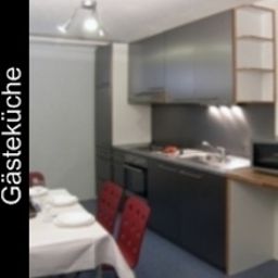 Cuisine Am Leinritt Garni Fotos