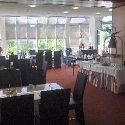 Буфет Aviv Hotel Aichtaler Hof Fotos