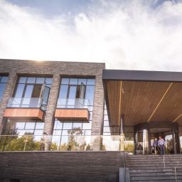 Фасад Van der Valk Hotel Heerlen Fotos
