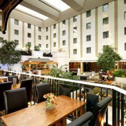 Hala Thistle Brighton Fotos