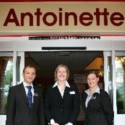  Antoinette Kingston Fotos