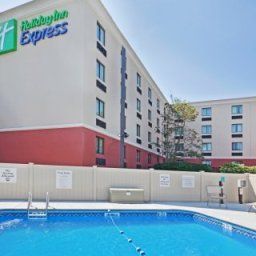 Pool Days Inn Saugus Logan Airport Fotos