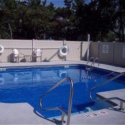 Pool Days Inn Saugus Logan Airport Fotos