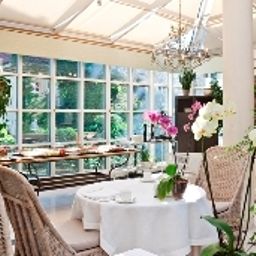 Salle du petit-déjeuner Schlosshotel im Grunewald AlmaBerlin Fotos