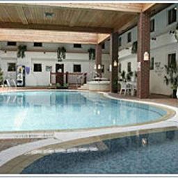Pool Swallow Churchgate Fotos