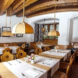 Salle du petit-déjeuner située dans le restaurant Weisses Rössl Fotos