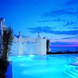 Basen Grand Hotel Principe Di Piemonte Fotos