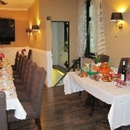 Sala de desayuno en el restaurante Burg Stahleck Fotos