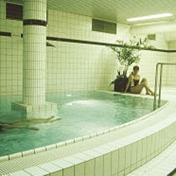 Бассейн Sonnenhotel Bayerischer Hof Fotos