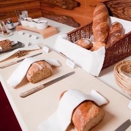 Buffet Weiss Kreuz Fotos
