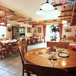 Breakfast room within restaurant Company Fotos