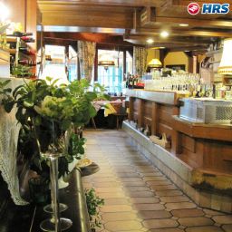 Bar Häuserl im Wald Fotos