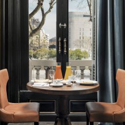 Breakfast room within restaurant H10 Catalunya Plaza Fotos