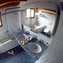 Cuarto de baño Chesa Rosatsch Fotos