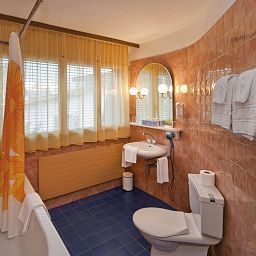 Camera da bagno Schlosshotel Art Furrer Fotos