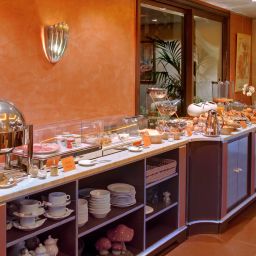 Buffet Best Western Hotel De Neuville Fotos