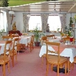 Salle du petit-déjeuner située dans le restaurant Christina Landhotel Fotos