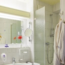 Bathroom Park Inn by Radisson München Ost Fotos