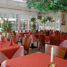Breakfast room within restaurant Kubrat Fotos