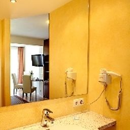 Camera da bagno Regina Kurhotel Fotos