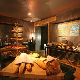 Buffet Cour des Loges Fotos