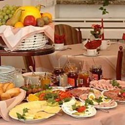 Buffet Haus Sparkuhl Garni Fotos
