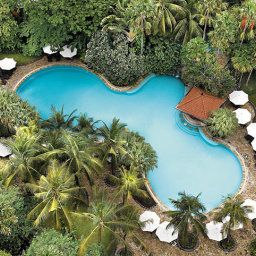 Piscina Shangri La Hotel Surabaya Fotos