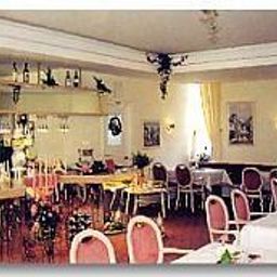 Salle du petit-déjeuner située dans le restaurant Rosenhof Fotos