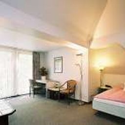 Room Atrium an der Messe Garni Fotos