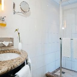 Cuarto de baño NH Voltaire Fotos