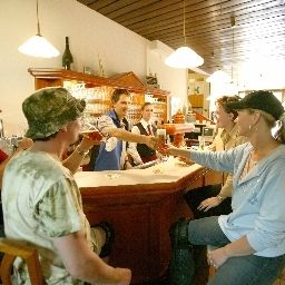 Bar Pinger Rhineland-Holiday Fotos