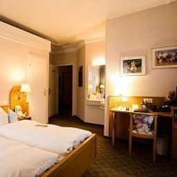  Teddybärenhotel Peterhof Fotos