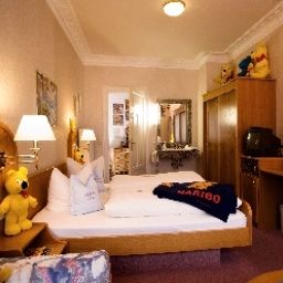  Teddybärenhotel Peterhof Fotos