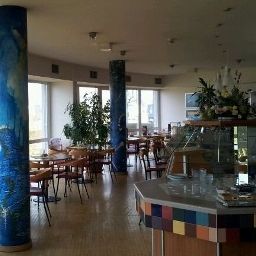 Salle du petit-déjeuner Highway-Hotel Fotos