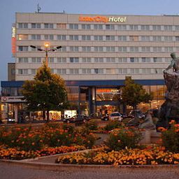 Vista exterior InterCityHotel Fotos