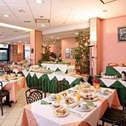 Buffet Nettuno Ferrara B&B Hotel Fotos
