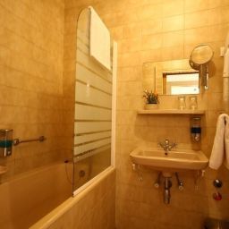 Bathroom Hunor Fotos