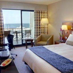 Номер Riviera Marriott Hotel La Porte de Monaco Fotos