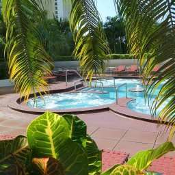 Piscina DoubleTree by Hilton Grand Hotel Biscayne Bay Fotos