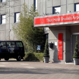 Фасад Thon Brussels Airport Fotos