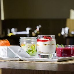 Salle du petit-déjeuner située dans le restaurant Pullman Versailles Château Fotos
