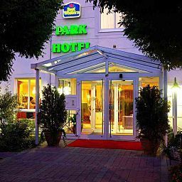 Фасад Best Western Grand City Parkhotel Potsdam Fotos