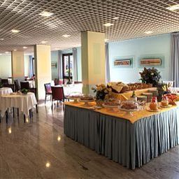Sala colazione nel ristorante Albornoz Palace Hotel Spoleto Fotos