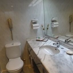 Cuarto de baño Grand Pacific Hotel Fotos