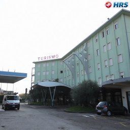 Außenansicht Turismo Fotos